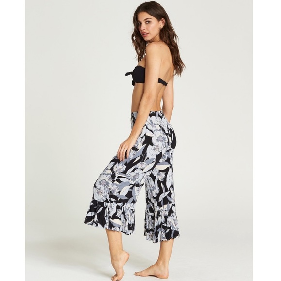 ๐ฅ๐ฅBILLABONG - FLORAL CROP PANT๐ฅ๐ฅ